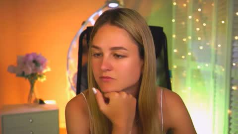 Snapshot of deboralarson chatting on 05/17/26, 03:15 Debora online show from 05/17/26, 03:15