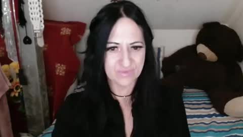 Snapshot of debramilf chatting on 03/16/26, 02:28 DebraMilf online show from 03/16/26, 02:28