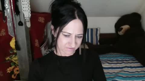 Snapshot of debramilf chatting on 03/22/26, 01:53 DebraMilf online show from 03/22/26, 01:53