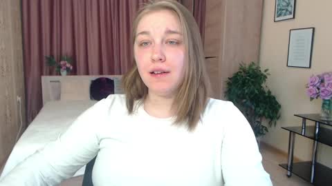 Snapshot of debramust chatting on 01/10/25, 09:20 debramust online show from 01/10/25, 09:20