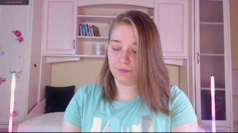 Snapshot of debramust chatting on 01/20/25, 12:07 debramust online show from 01/20/25, 12:07