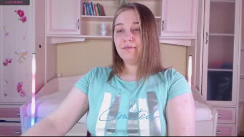 Snapshot of debramust chatting on 01/20/25, 06:43 debramust online show from 01/20/25, 06:43