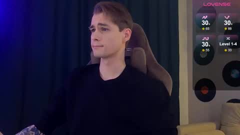 Snapshot of debugmee chatting on 11/30/25, 04:11 Samuel online show from 11/30/25, 04:11