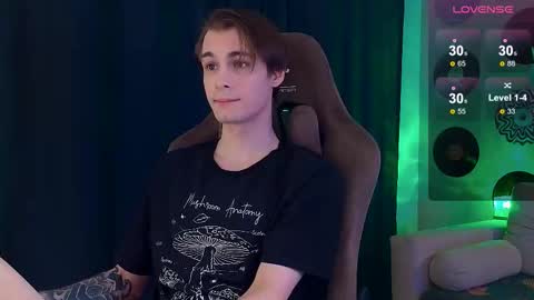 Snapshot of debugmee chatting on 03/16/26, 04:55 Samuel online show from 03/16/26, 04:55