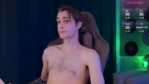 Snapshot of debugmee chatting on 03/25/26, 06:25 Samuel online show from 03/25/26, 06:25