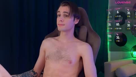 Snapshot of debugmee chatting on 03/26/26, 03:28 Samuel online show from 03/26/26, 03:28