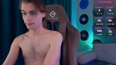 Snapshot of debugmee chatting on 04/10/26, 10:14 Samuel online show from 04/10/26, 10:14