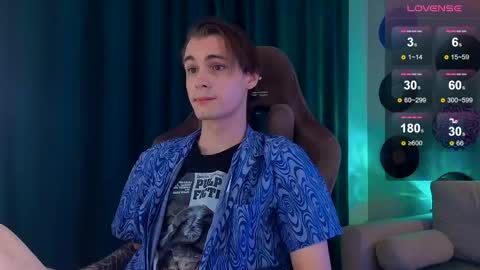 Snapshot of debugmee chatting on 04/15/26, 07:32 Samuel online show from 04/15/26, 07:32