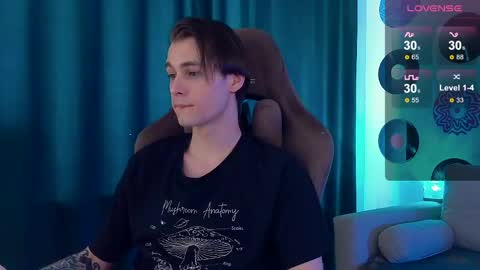 Snapshot of debugmee chatting on 04/20/26, 07:55 Samuel online show from 04/20/26, 07:55