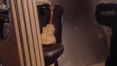 Snapshot of decarabas22 chatting on 04/12/26, 07:13 decarabas22 online show from 04/12/26, 07:13