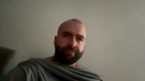 Snapshot of decdbs chatting on 12/21/25, 04:30 decdbs online show from 12/21/25, 04:30