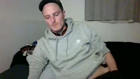 Snapshot of dee4dayz19 chatting on 04/19/26, 03:06 Dee4dayz online show from 04/19/26, 03:06