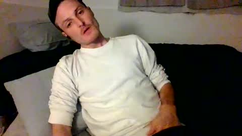 Snapshot of dee4dayz19 chatting on 06/11/26, 02:00 Dee4dayz online show from 06/11/26, 02:00