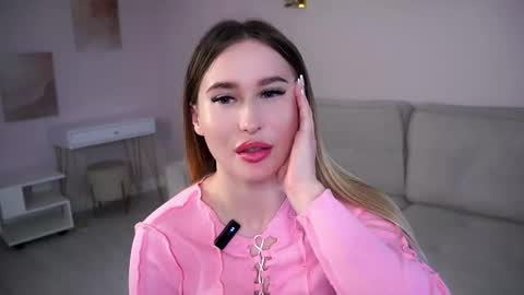 Snapshot of deelattin chatting on 10/19/25, 01:06 Kate online show from 10/19/25, 01:06