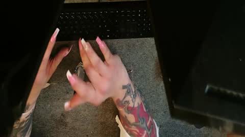 Snapshot of deeliah chatting on 10/05/25, 12:20 Deeliah online show from 10/05/25, 12:20