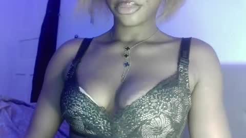 Snapshot of deeny24 chatting on 07/19/26, 03:38 deeny24 online show from 07/19/26, 03:38