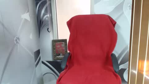 Snapshot of deepintoyourmind chatting on 03/11/26, 09:37 hi guys i m a cute milf i m here for good time and nice people pls be respectfool and enjoy me online show from 03/11/26, 09:37