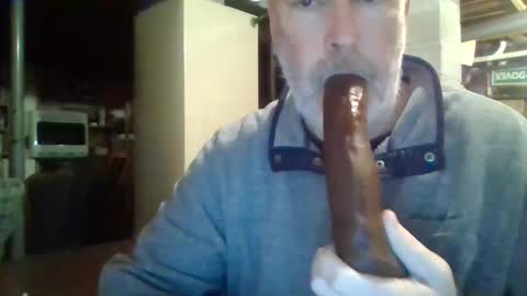 Snapshot of deepthroat227 chatting on 02/20/25, 02:51 Deepthroat My Big Dildos online show from 02/20/25, 02:51