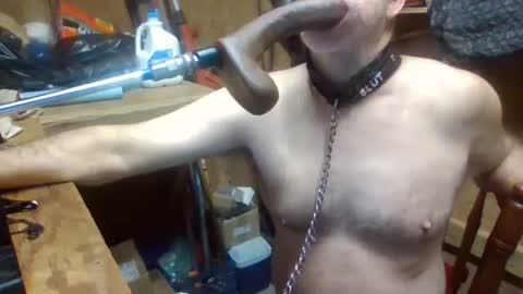 Snapshot of deepthroat227 chatting on 09/24/25, 03:15 Deepthroat My Big Dildos online show from 09/24/25, 03:15