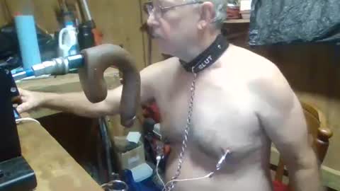 Snapshot of deepthroat227 chatting on 11/09/25, 04:16 Deepthroat My Big Dildos online show from 11/09/25, 04:16