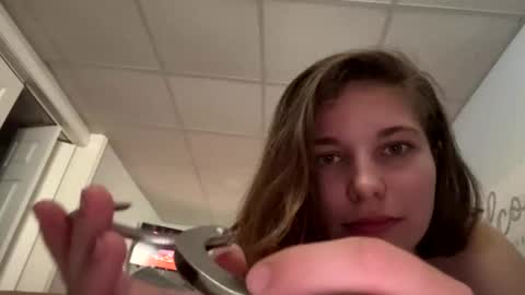 deepthroatqueen33 online show from 10/23/25, 12:59