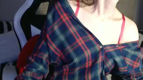 KamiDevi online show from 01/08/25, 03:39