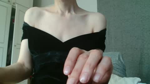 KamiDevi online show from 10/04/25, 02:15