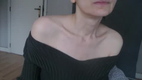 KamiDevi online show from 10/15/25, 03:12