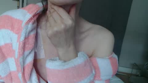 KamiDevi online show from 10/24/25, 12:45