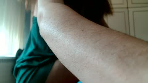 Snapshot of deessedivine chatting on 07/08/26, 12:53 KamiDevi online show from 07/08/26, 12:53