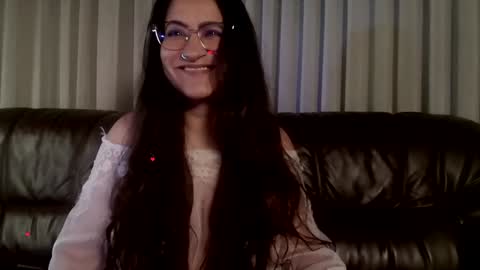 Snapshot of deesseluxure_ chatting on 01/20/25, 08:41 Andre  online show from 01/20/25, 08:41