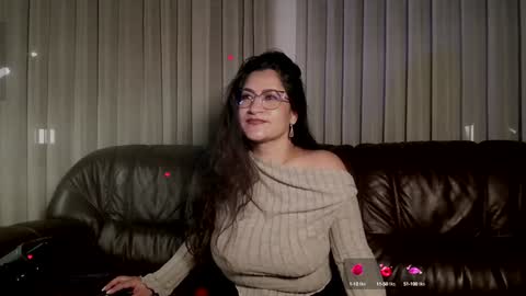 Snapshot of deesseluxure_ chatting on 01/23/25, 06:06 Andre  online show from 01/23/25, 06:06