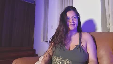 Snapshot of deesseluxure_ chatting on 02/19/25, 11:25 Andre  online show from 02/19/25, 11:25