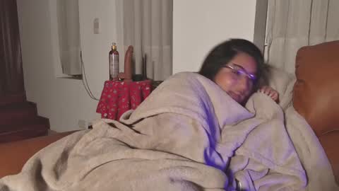 Snapshot of deesseluxure_ chatting on 03/07/25, 10:24 Andre  online show from 03/07/25, 10:24