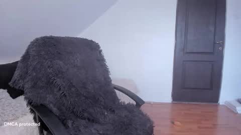Snapshot of deessert chatting on 09/14/25, 04:33 Deessert online show from 09/14/25, 04:33