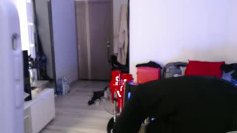 Snapshot of deewhitee chatting on 04/20/26, 01:52 Jenna online show from 04/20/26, 01:52