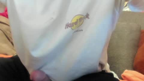 Snapshot of deeznutz343 chatting on 04/22/26, 10:11 Deez Nutz online show from 04/22/26, 10:11
