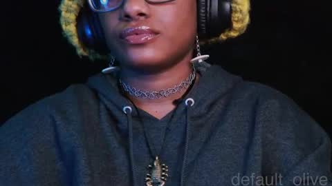 Olive Oakley online show from 12/27/24, 11:53