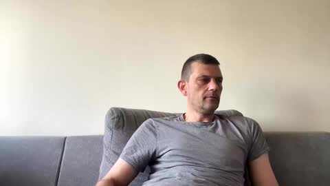 Snapshot of defloy chatting on 11/16/25, 09:15 Defloy online show from 11/16/25, 09:15