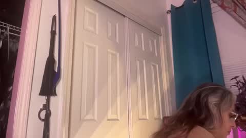 Snapshot of degeneratesaint chatting on 12/02/25, 03:34 Tori online show from 12/02/25, 03:34