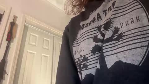 Snapshot of degeneratesaint chatting on 12/15/25, 06:17 Tori online show from 12/15/25, 06:17