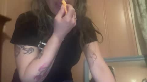 Snapshot of degeneratesaint chatting on 02/03/26, 02:32 Tori online show from 02/03/26, 02:32