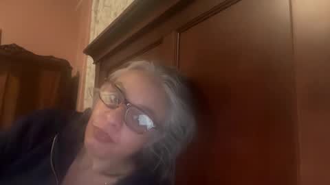 Snapshot of degeneratesaint chatting on 02/19/26, 05:36 Tori online show from 02/19/26, 05:36