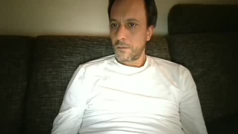 Snapshot of degrandis chatting on 02/28/25, 04:20 Luka Magic online show from 02/28/25, 04:20