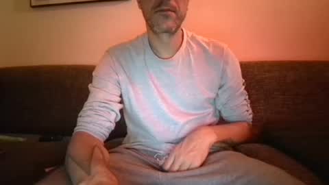 Snapshot of degrandis chatting on 09/17/25, 08:32 Luka Magic online show from 09/17/25, 08:32