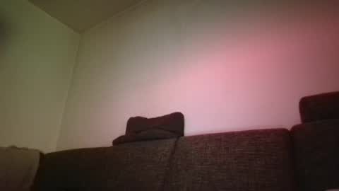 Snapshot of degrandis chatting on 10/25/25, 04:24 Luka Magic online show from 10/25/25, 04:24