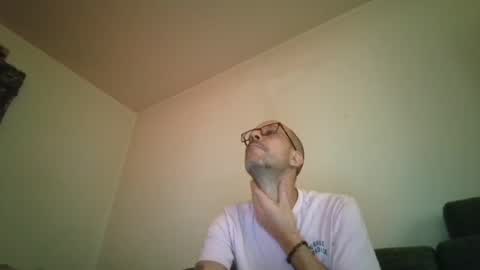 Snapshot of degrandis chatting on 11/02/25, 02:08 Luka Magic online show from 11/02/25, 02:08