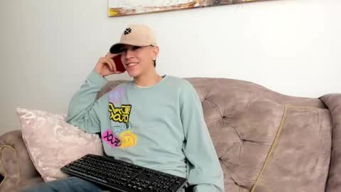 Snapshot of dei_v_48 chatting on 03/12/25, 03:35 DEIVY online show from 03/12/25, 03:35