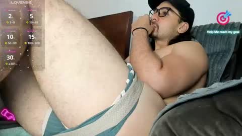 Snapshot of deibi_strong chatting on 06/17/26, 05:32 deibi online show from 06/17/26, 05:32