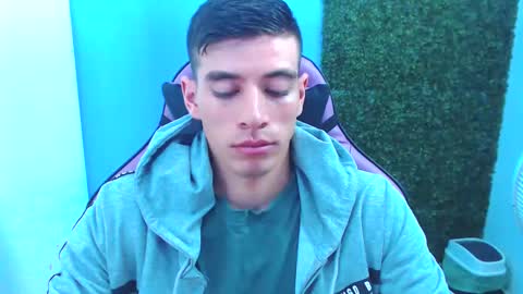 Snapshot of deiby_baby chatting on 12/03/24, 02:03 DEIBY online show from 12/03/24, 02:03